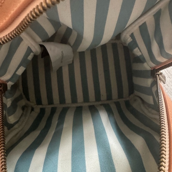 Unisex Loungefly Disney Dumbo Kids Backpack - White and Brown Disneyland Rides - Picture 4 of 4